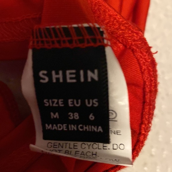 Red backless top - Picture 2 of 2